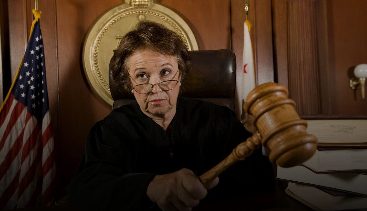 como afecta una orden de restricción