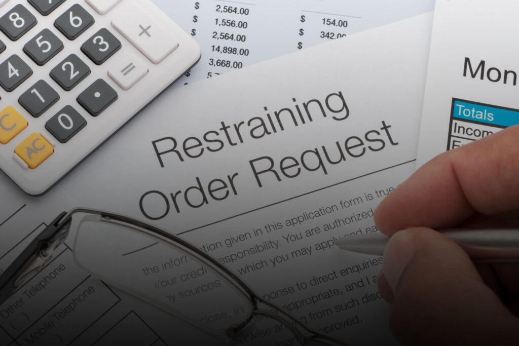 Cómo poner una orden de restricción